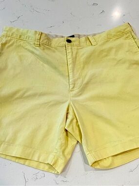 J. Crew Factory Men's Pale Yellow Flat Front Chino Shorts 38